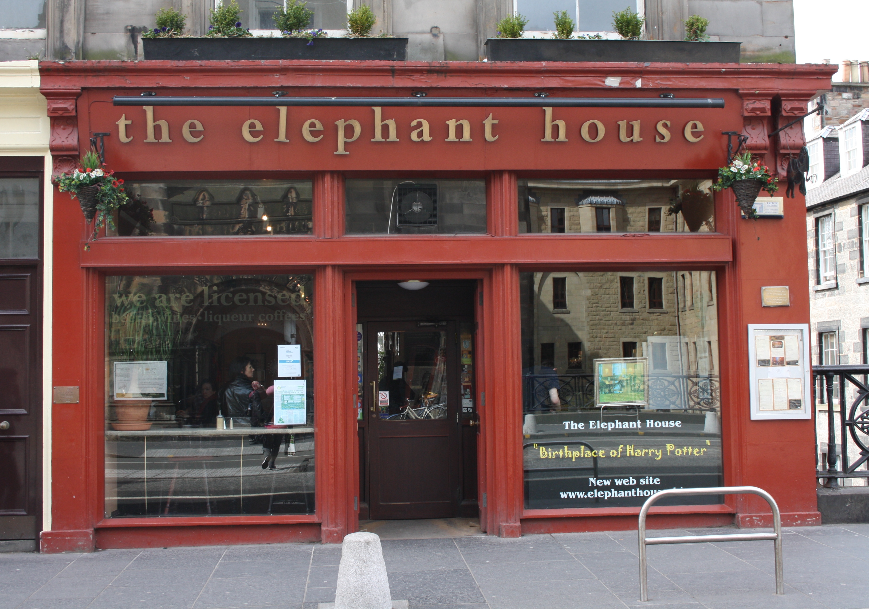 Elephant House Animalibus